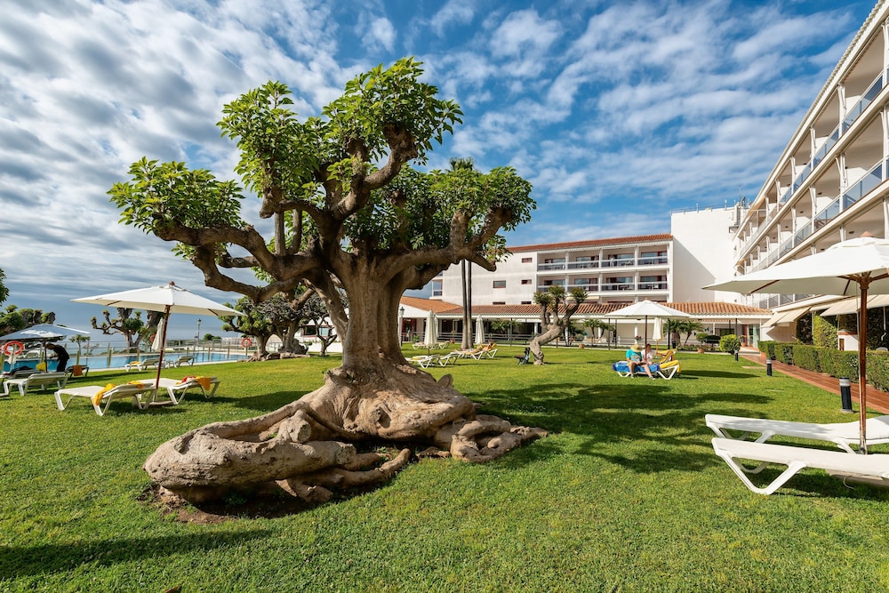 Parador De Nerja 30/50
