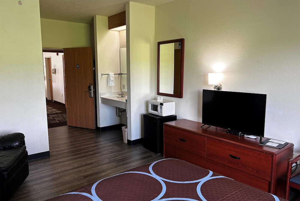 Super 8 by Wyndham Ida Grove 7/40