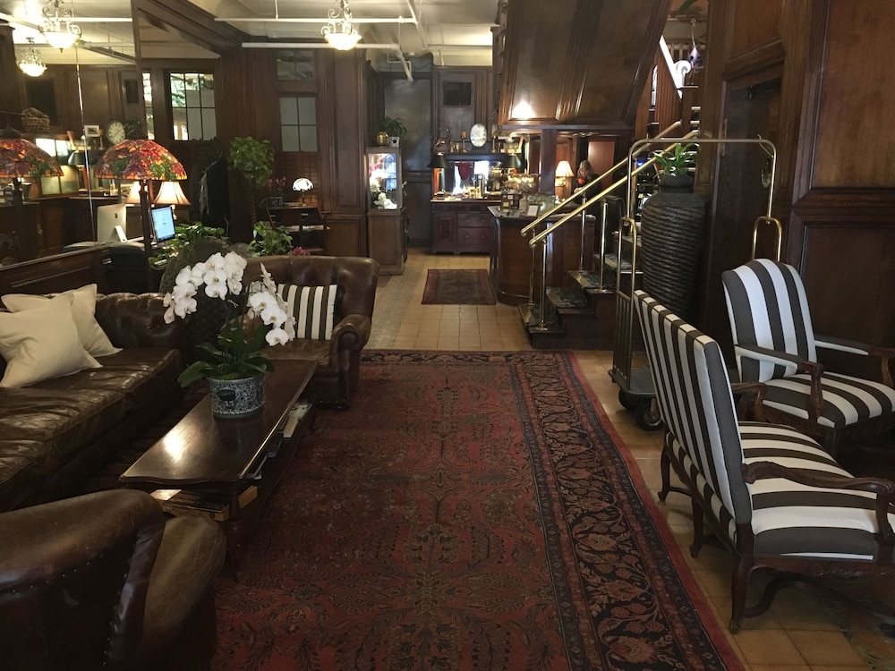 PARK PLAZA HOTEL 37/57