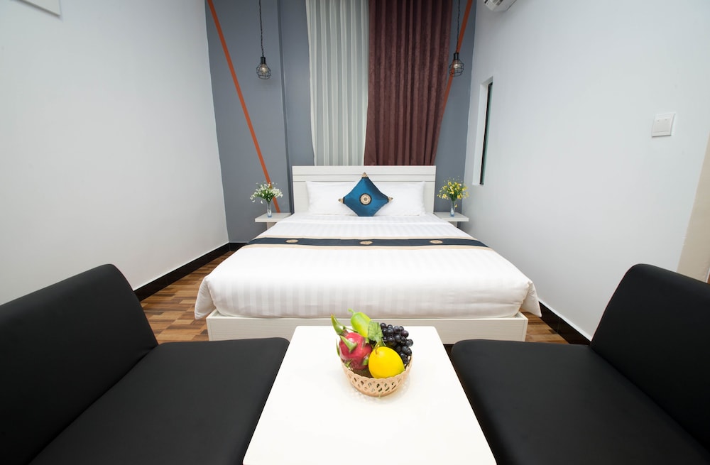 The Panda Hotel 20/55