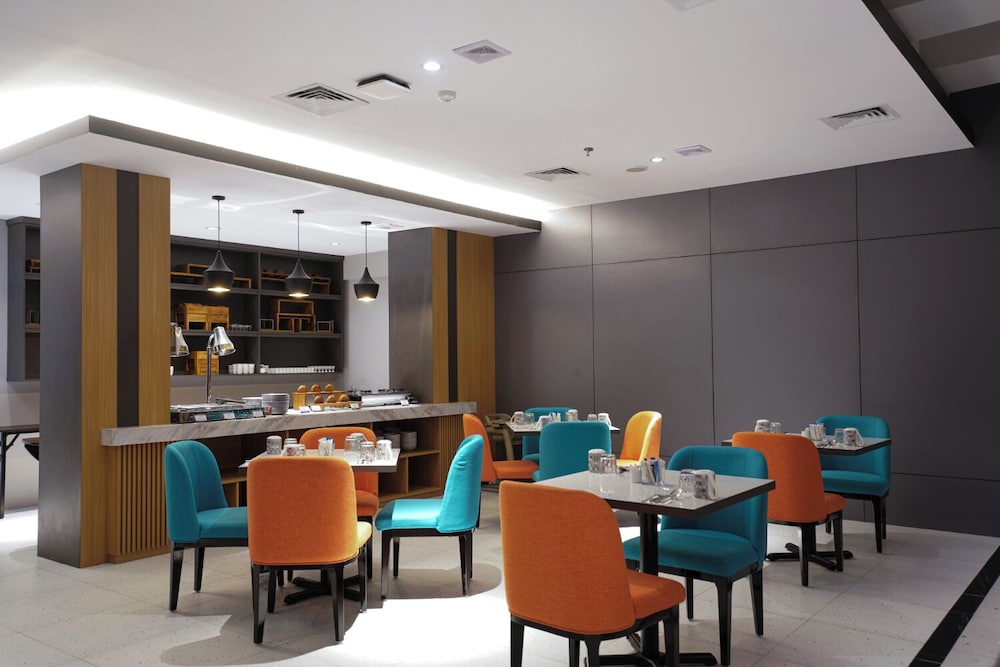 Aston Emidary Bangka Hotel and Conference Center 45/57