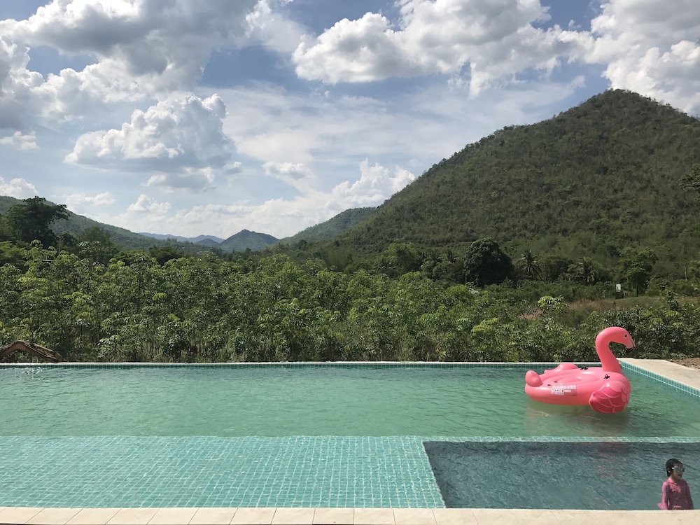 Hi - Scene Resort 43/69