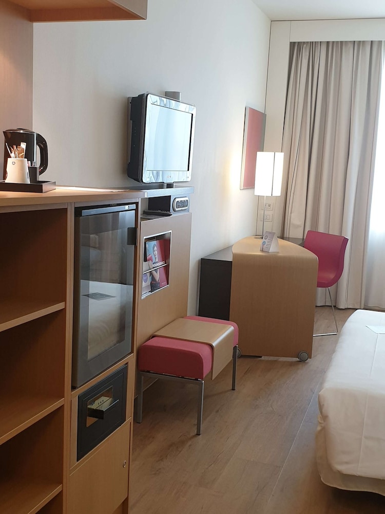 Novotel Salerno Est Arechi 57/75