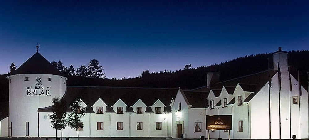 Rosemount Hotel 2/57