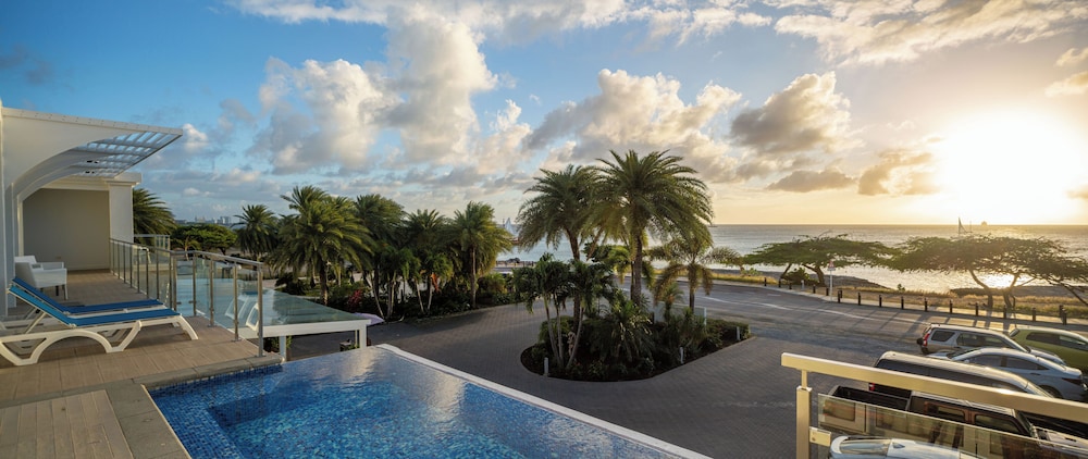 Ocean Z Boutique Hotel 45/50