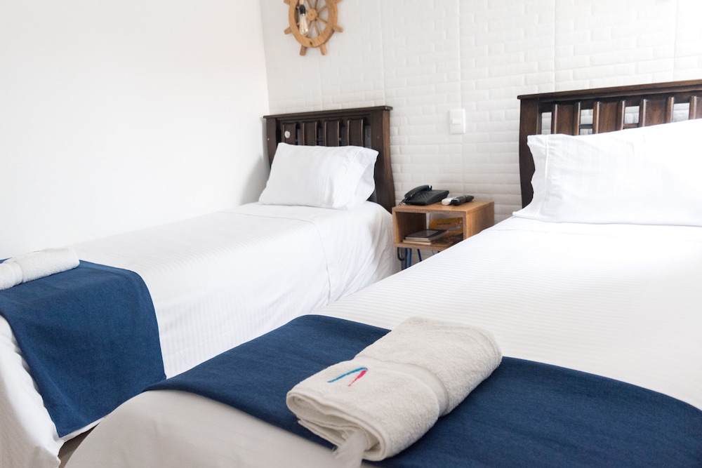 Hotel Aquarius 9/40