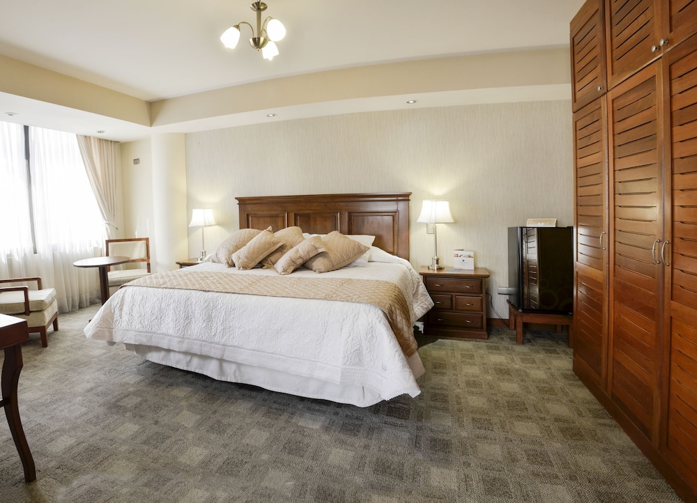 GRAN HOTEL TOLOMA 18/68
