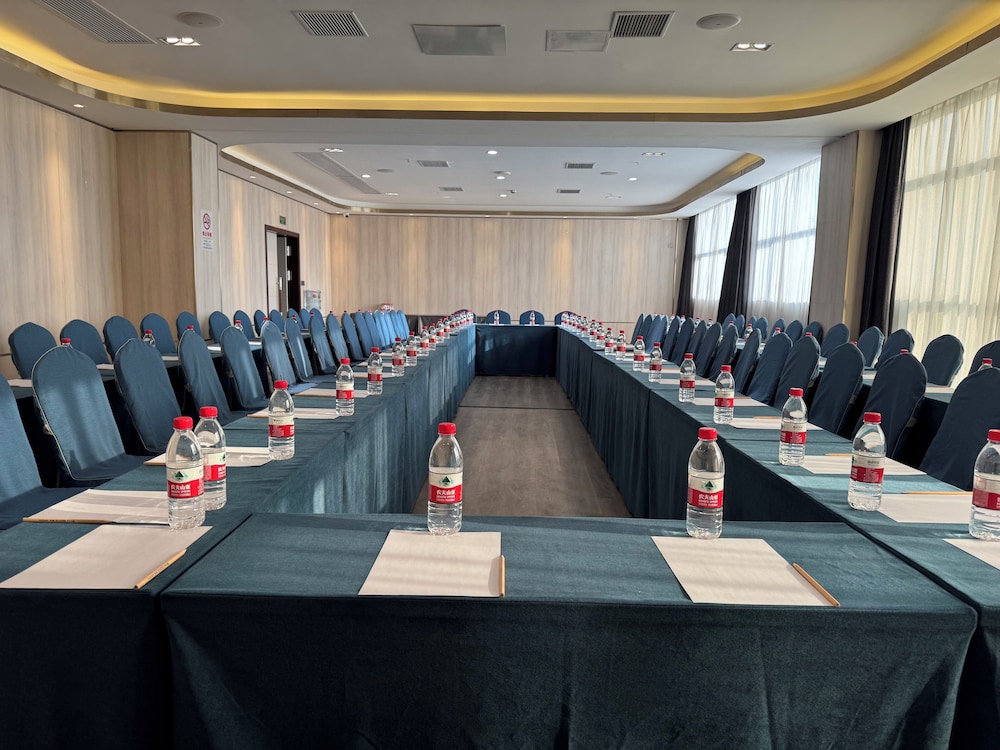Country Inn & Suites by Radisson 34/38