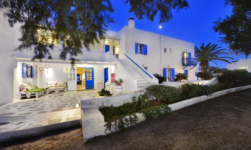 Hotel Erato 68/71