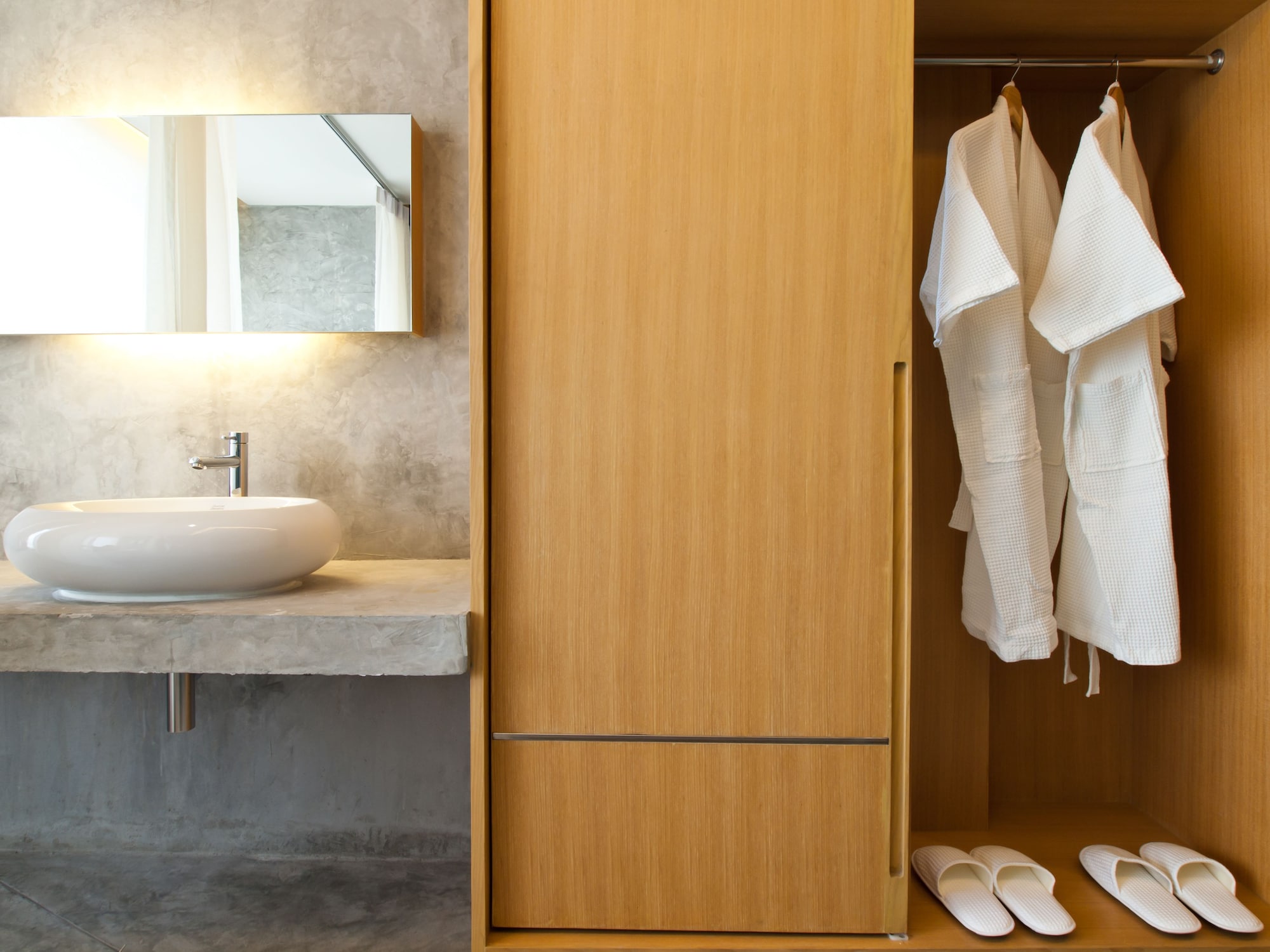 غرفة عائلية ثلاثية بسرير كينج وسرير فردي، The Now Hotel 2/3