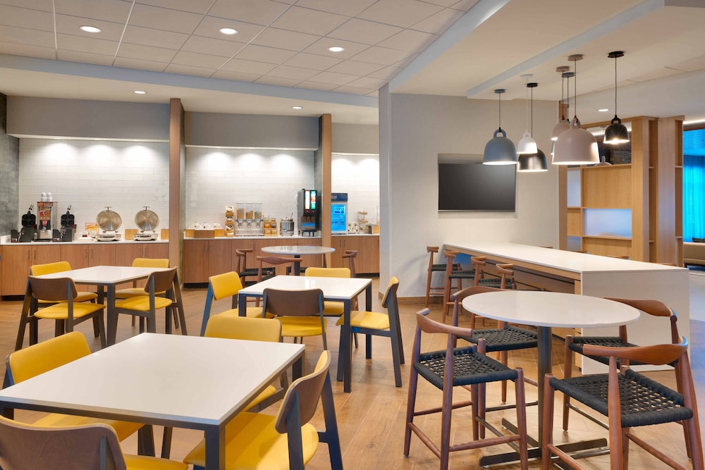 Fairfield Inn Suites Rockport 38/53