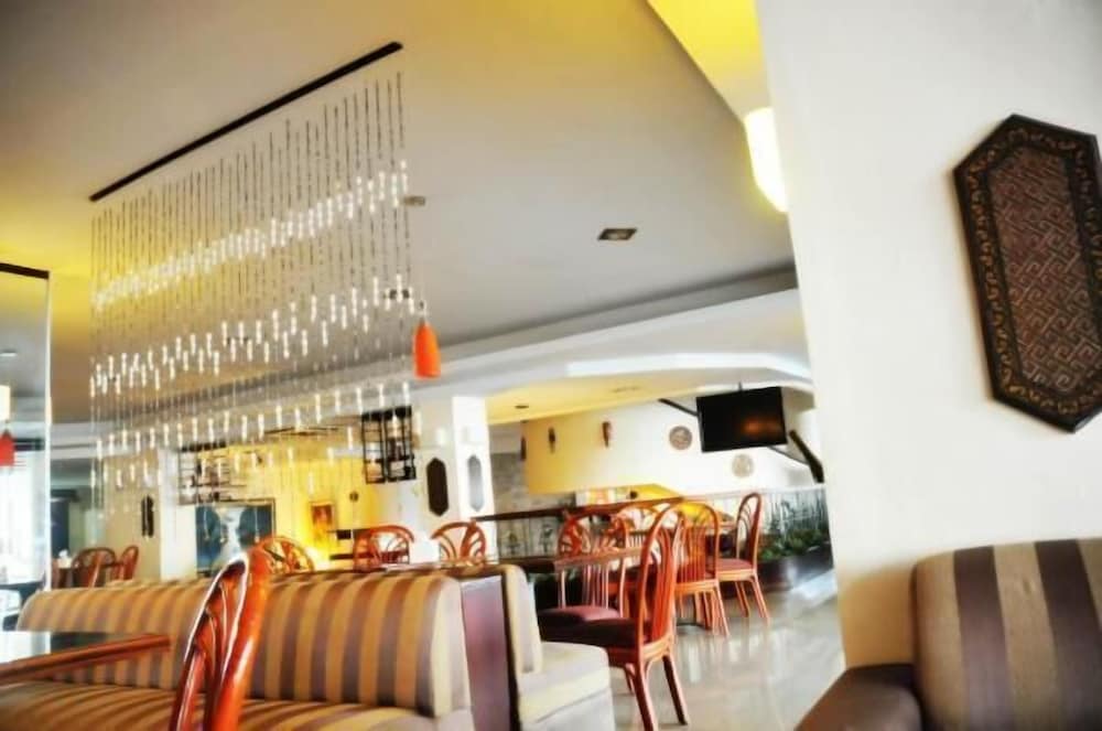 Losari Beach Hotel 23/26