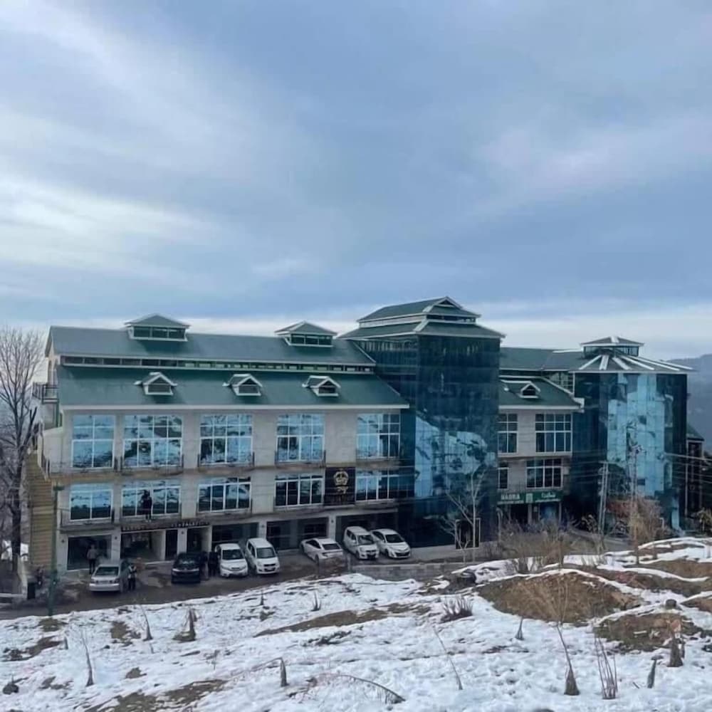 Faletti's Grand Hotel Murree 4/68