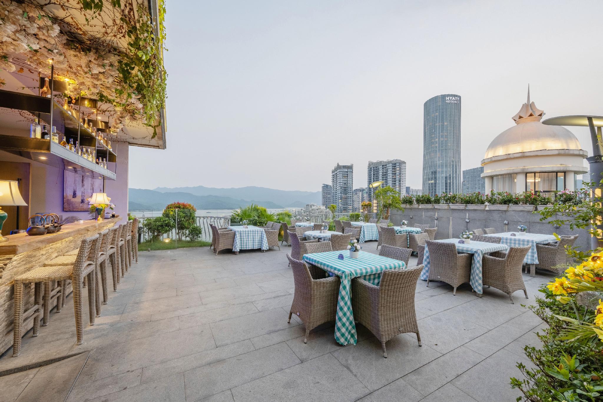 Acotown Gulf International Hotel 28/32