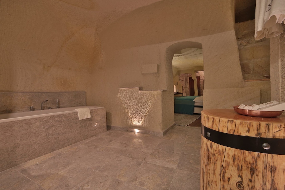 Taru Cave Suites 21/50