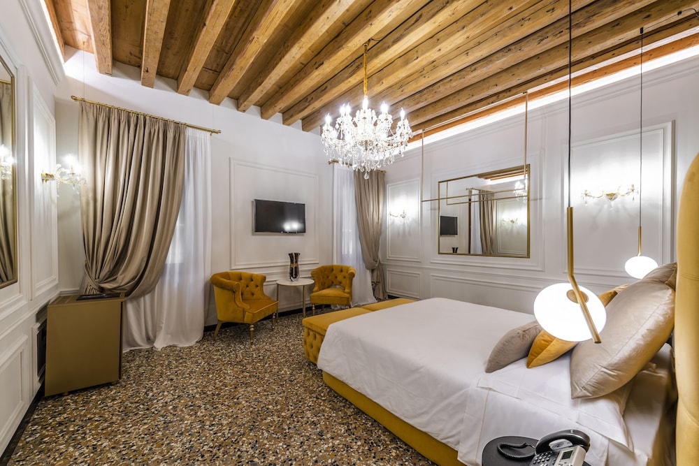 JUNIOR SUITE, ANNEX