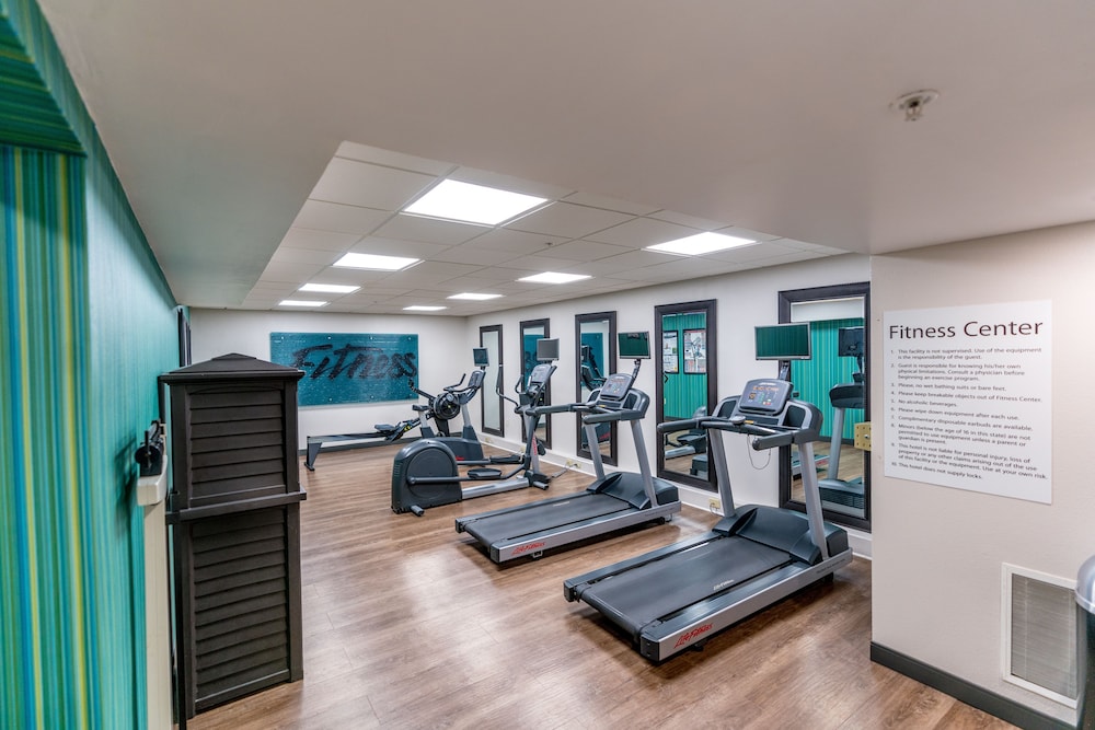 Holiday Inn Express & Suites Nashville - Brentwood I-65 23/40