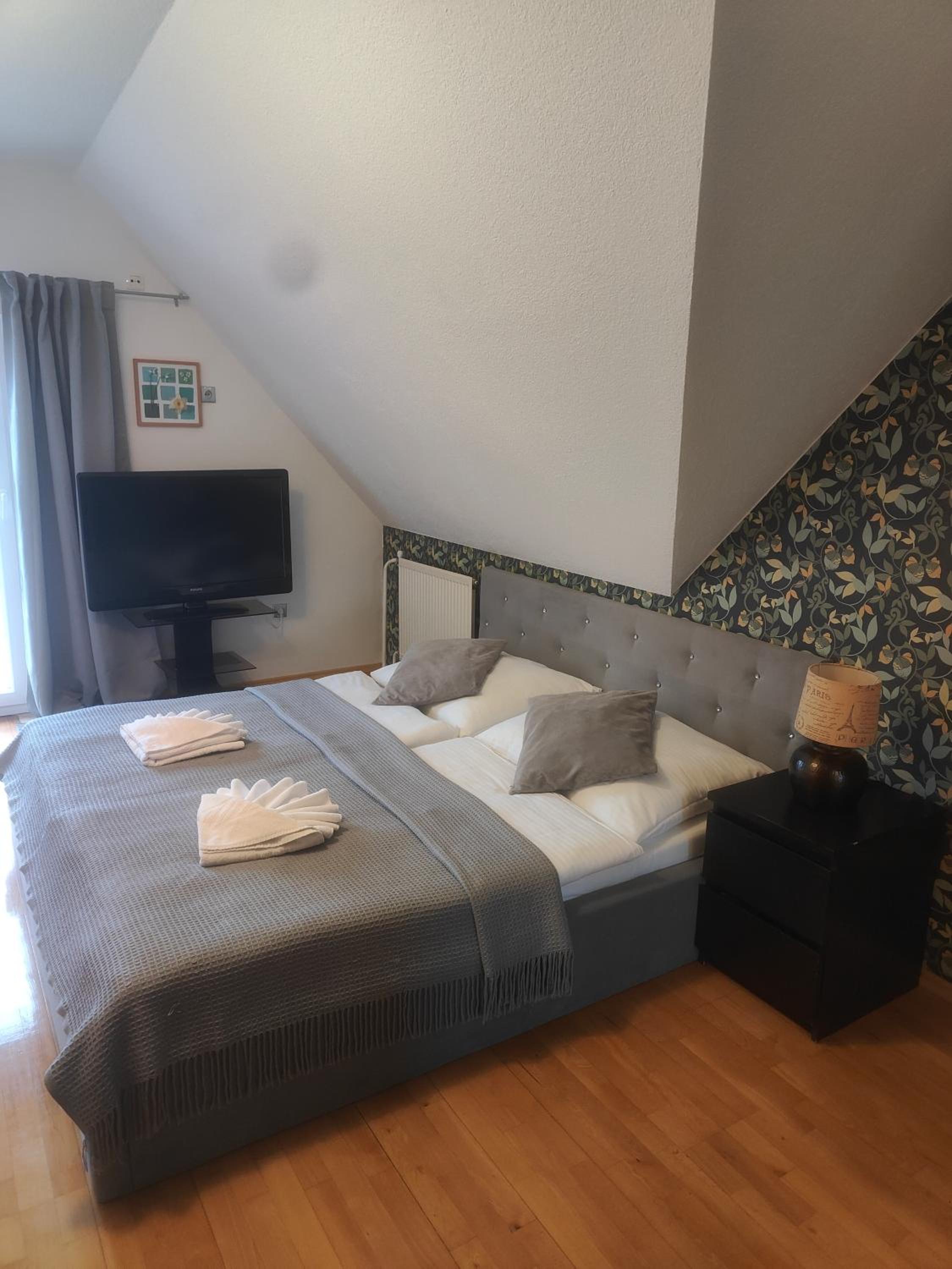 1 Bedroom, Apartment