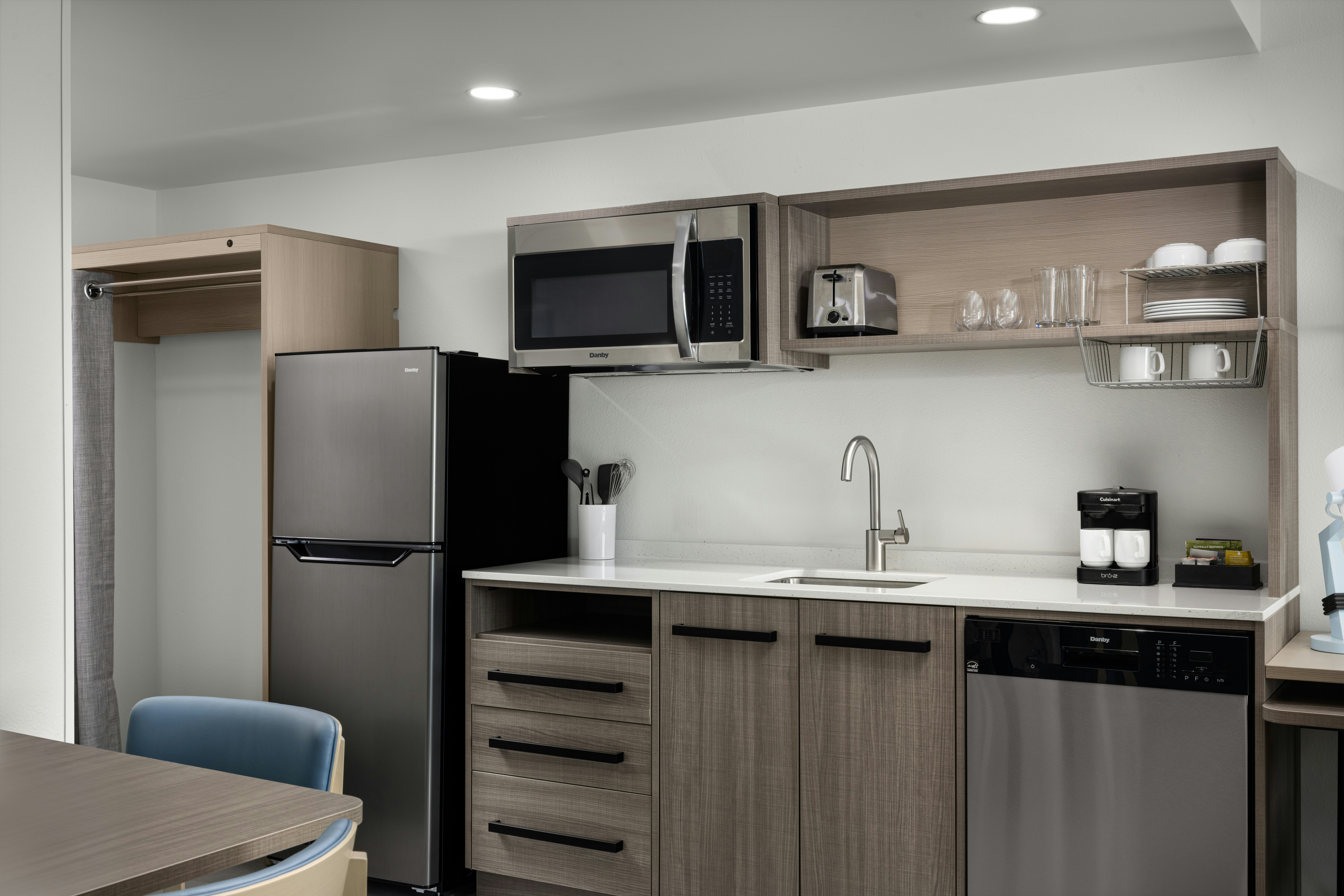 جناح استوديو بسريرين كوين لذوي الإعاقة، Home2 Suites by Hilton Winchester 3/3