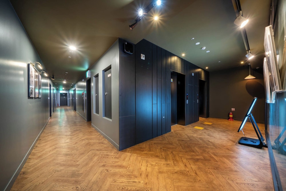 JB Design Hotel 54/77