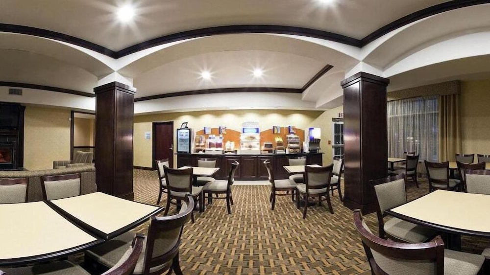 Comfort Inn and Suites Mexia, TX 39/59