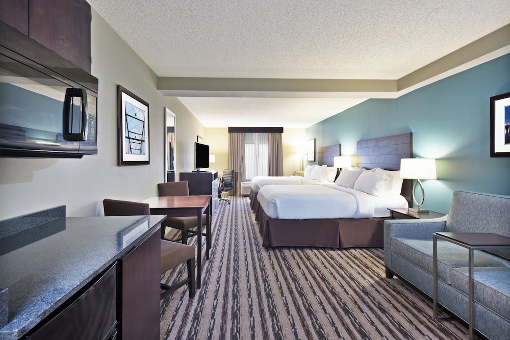 Holiday Inn Harrisburg East 14/61