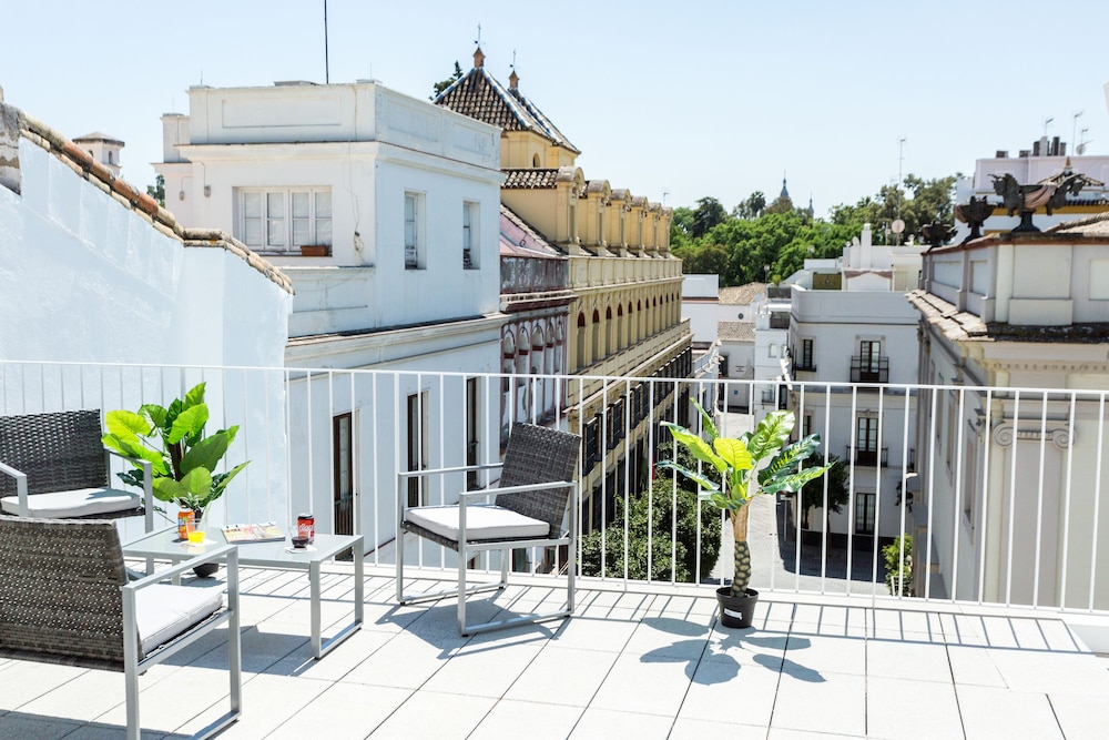 La Puerta de Palacio - Adults Only 30/34