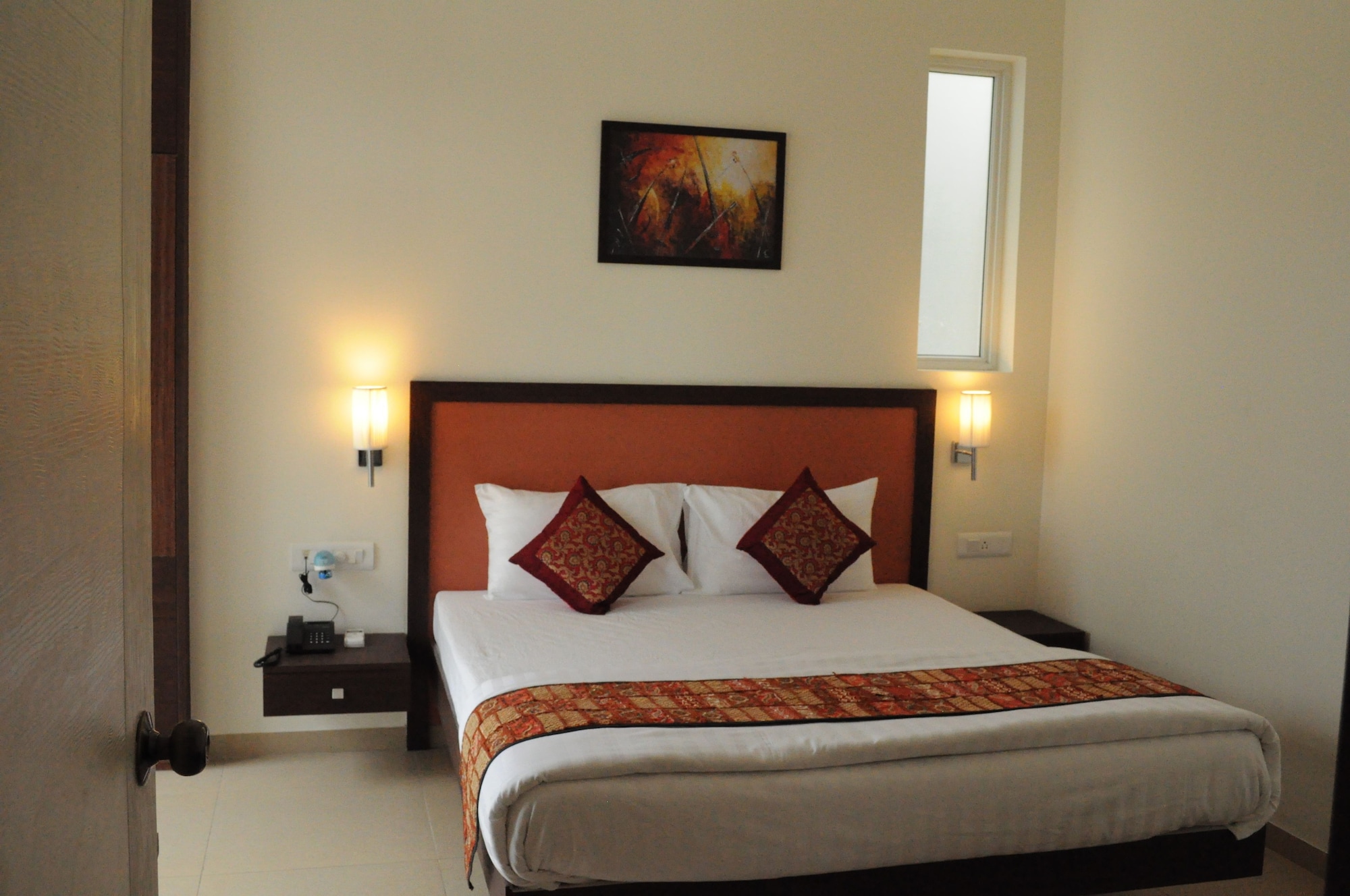 DELUXE, STUDIO, QUEEN BED