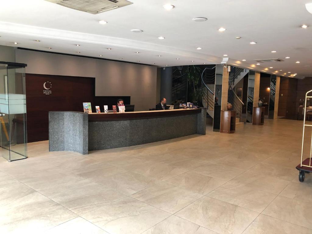 Crystal Palace Hotel 2/49