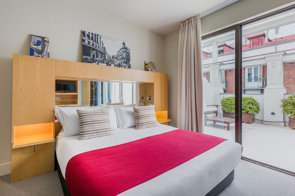 EXECUTIVE, DOUBLE BED, TERRACE