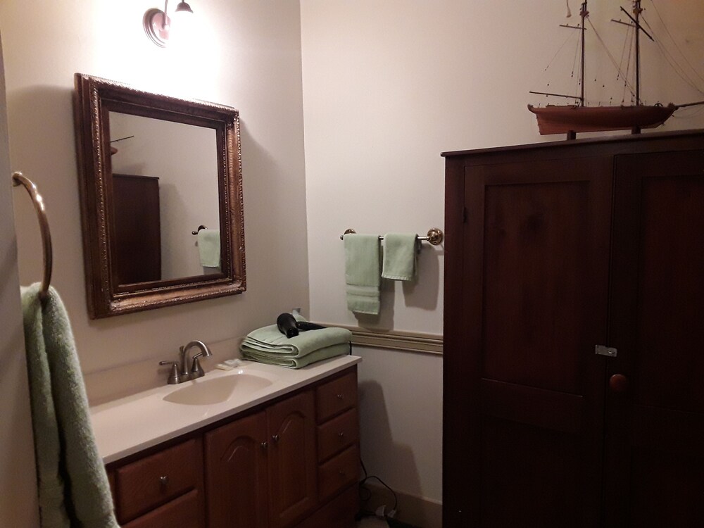 Emmas Bed and Breakfast 28/28