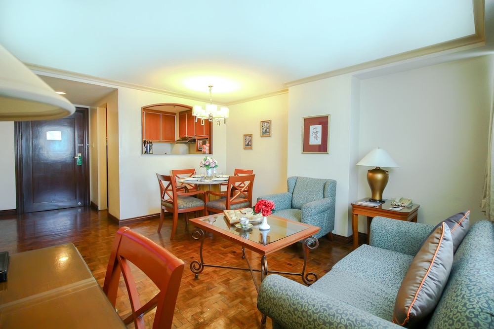 Makati Palace Hotel 26/50