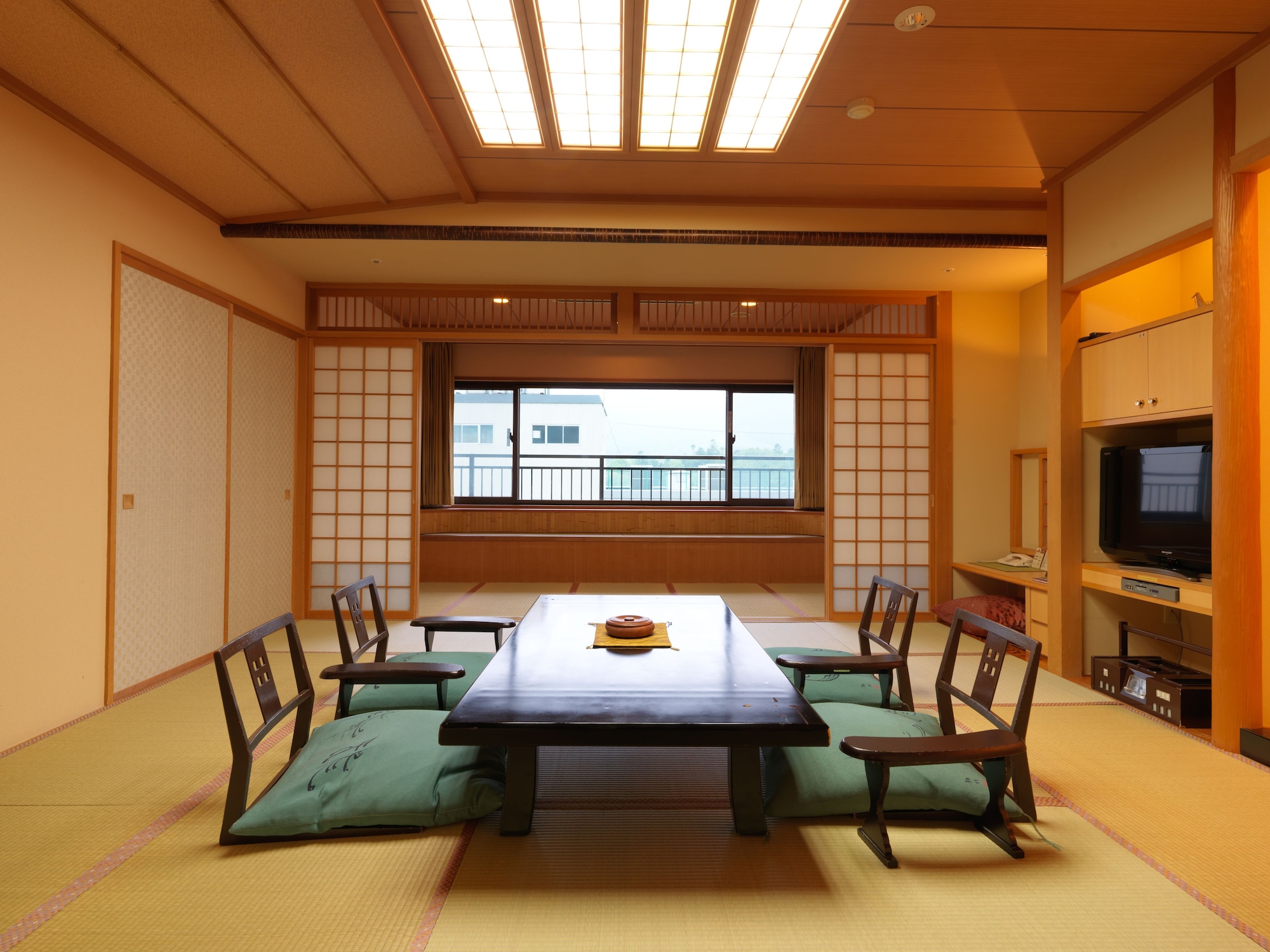 Traditional, 8 Futon Beds, Town View