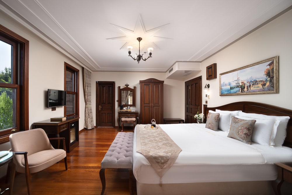 BENDER HOTEL 15/46