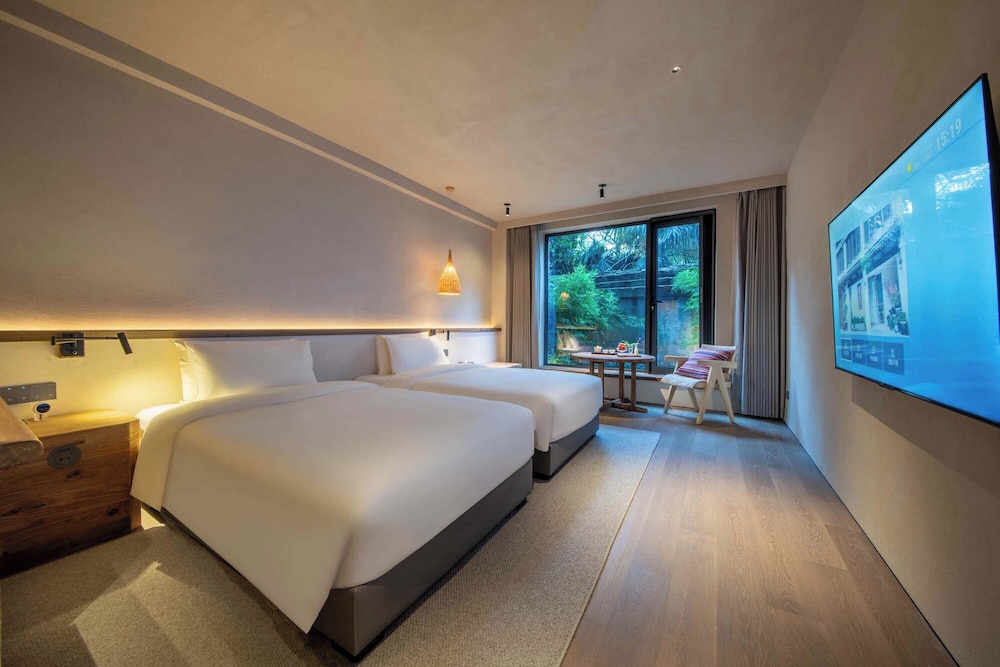 YUANLI HOTEL 12/50