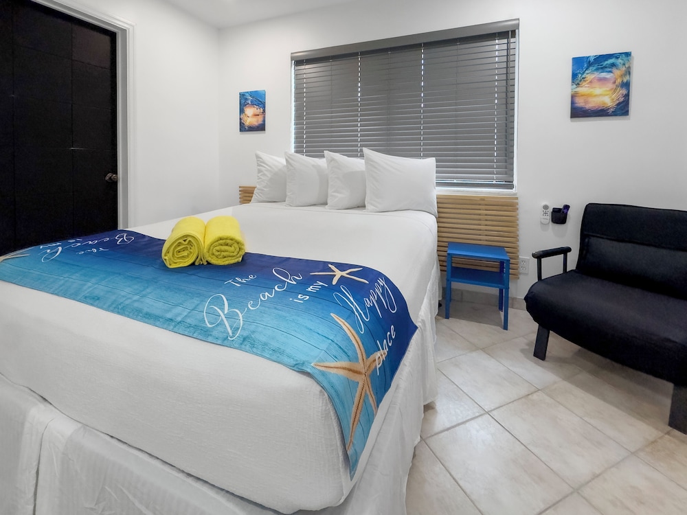 1 BEDROOM, CONNECTING, CLASSIC, STUDIO