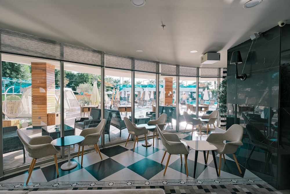 Sunprime C-Lounge - Only Adults +16 50/64