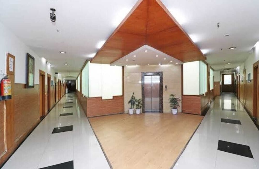 Oyo 421 One Hotel 13/44