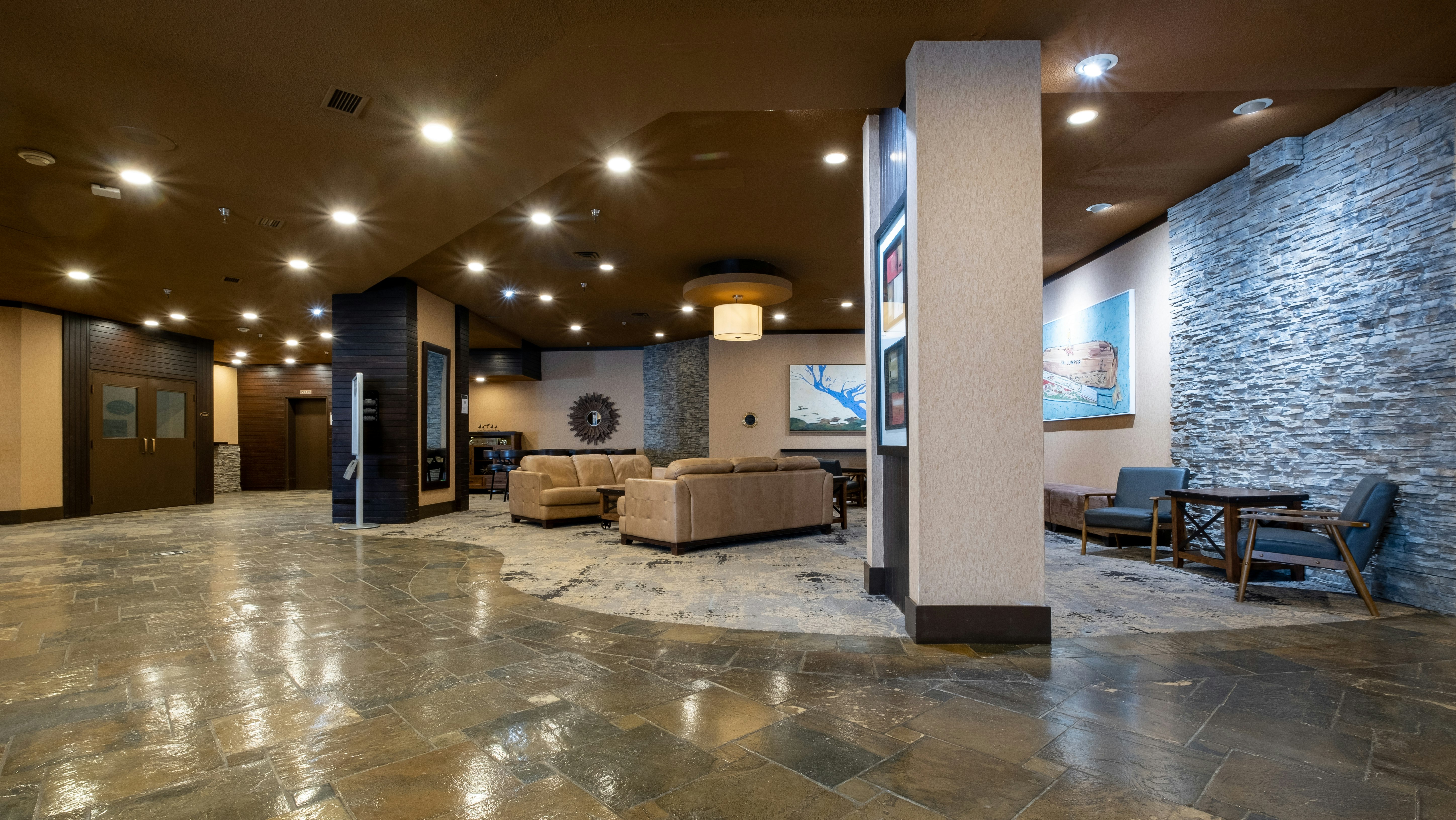 Prestige Mountain Resort Rossland 11/59