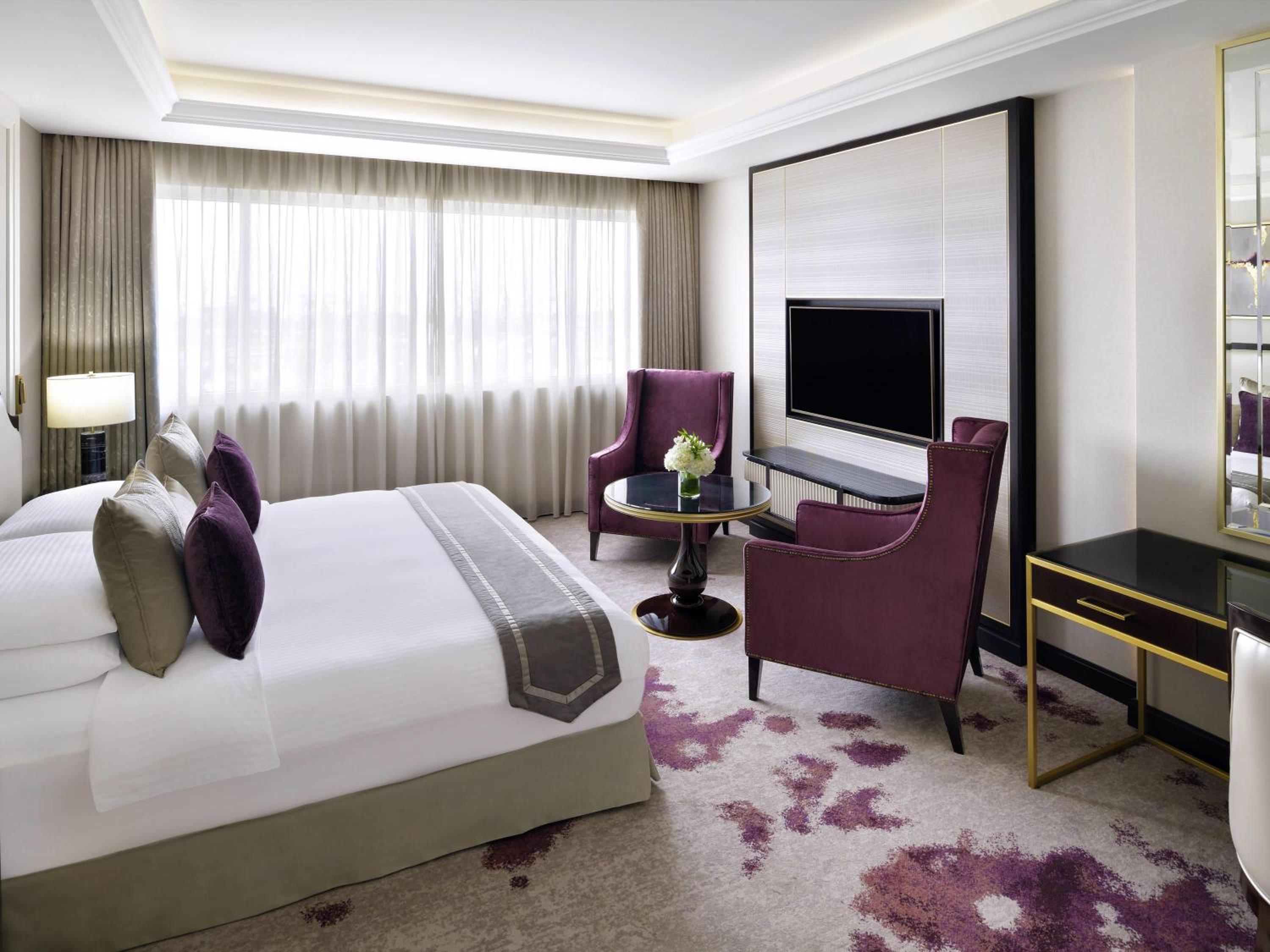 Diplomat, Suite, Queen Bed