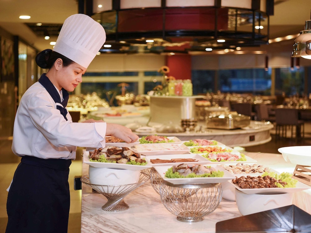 Novotel Suites Hanoi 57/70