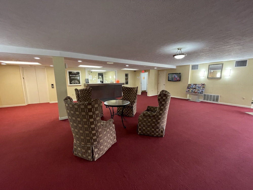 Gold Star Inn Suites 36/40