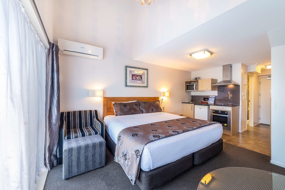 Best Western Newmarket Inn & Suites 5/58