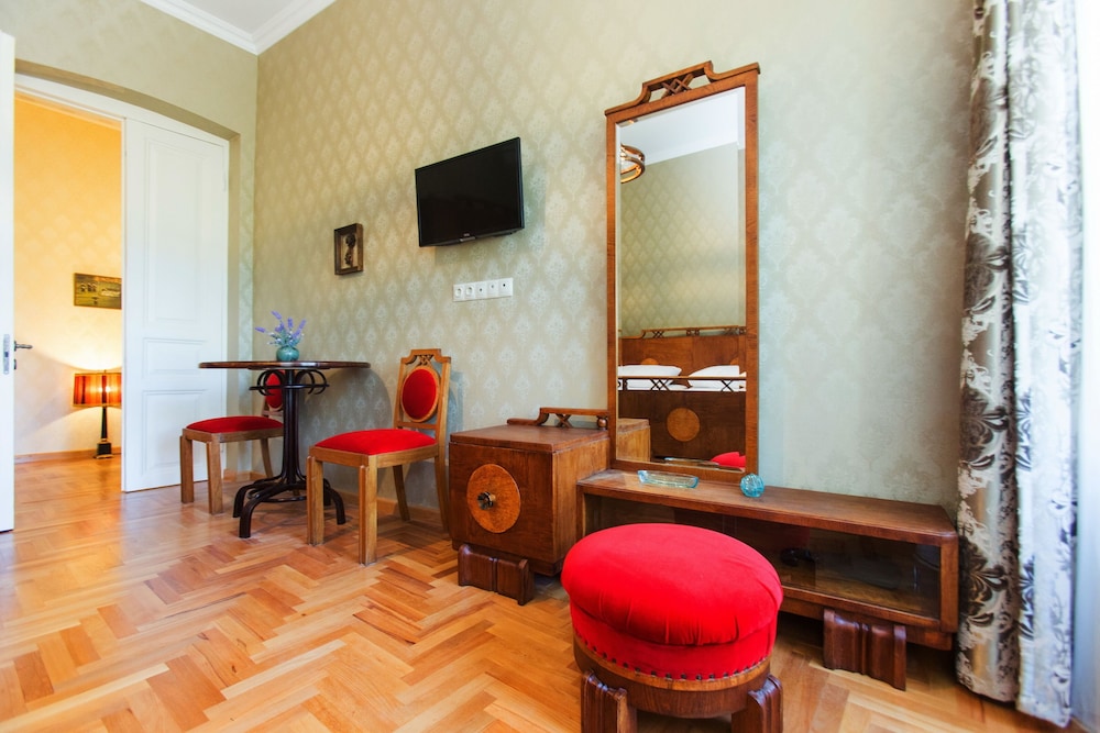 Bloom Boutique Hotel 34/50