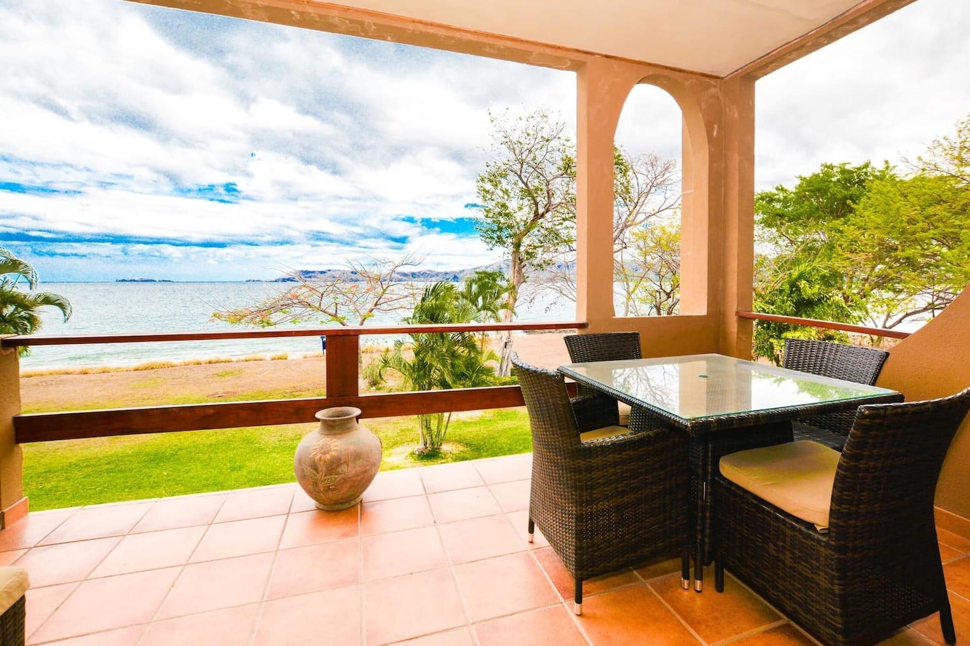 Spectacular - Spacious unit in Flamingo in front of the beach 20/34