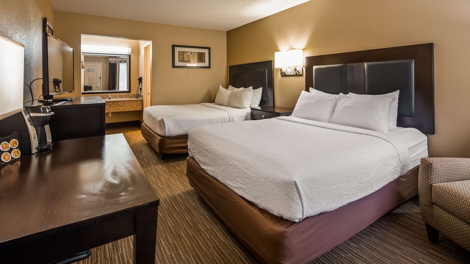 SUITE, 2 QUEEN BEDS, SOFA