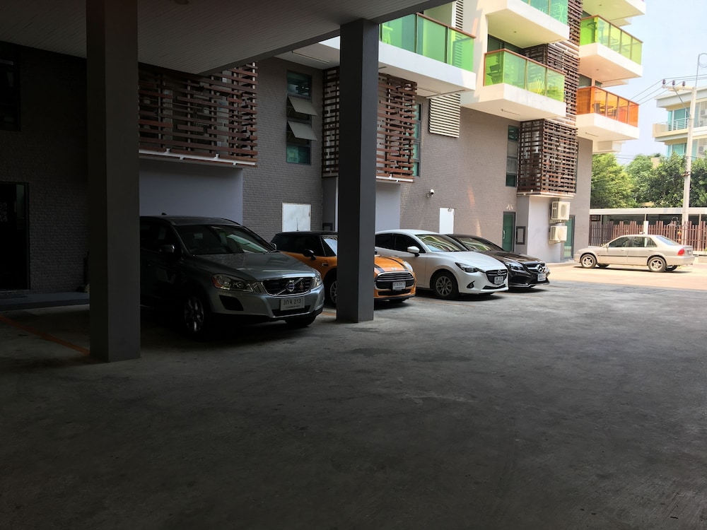 Silathip Huahin Serviced Apartment & Hotel 70/72