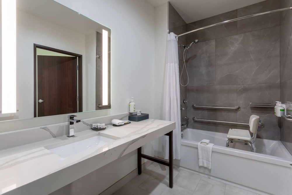 La Quinta Inn & Suites By Wyndham Galt Lodi North 54/56