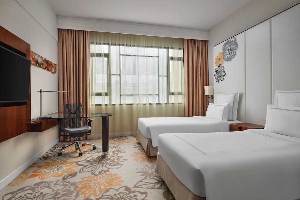 Paradox Singapore 24/47