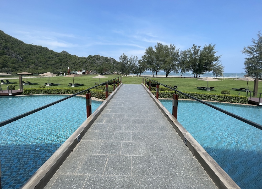 La Isla Pranburi Beach Resort 23/50